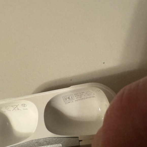 THREE USED APPLE AirPod Pro Charging Cases ONLY - Picture 4 of 5